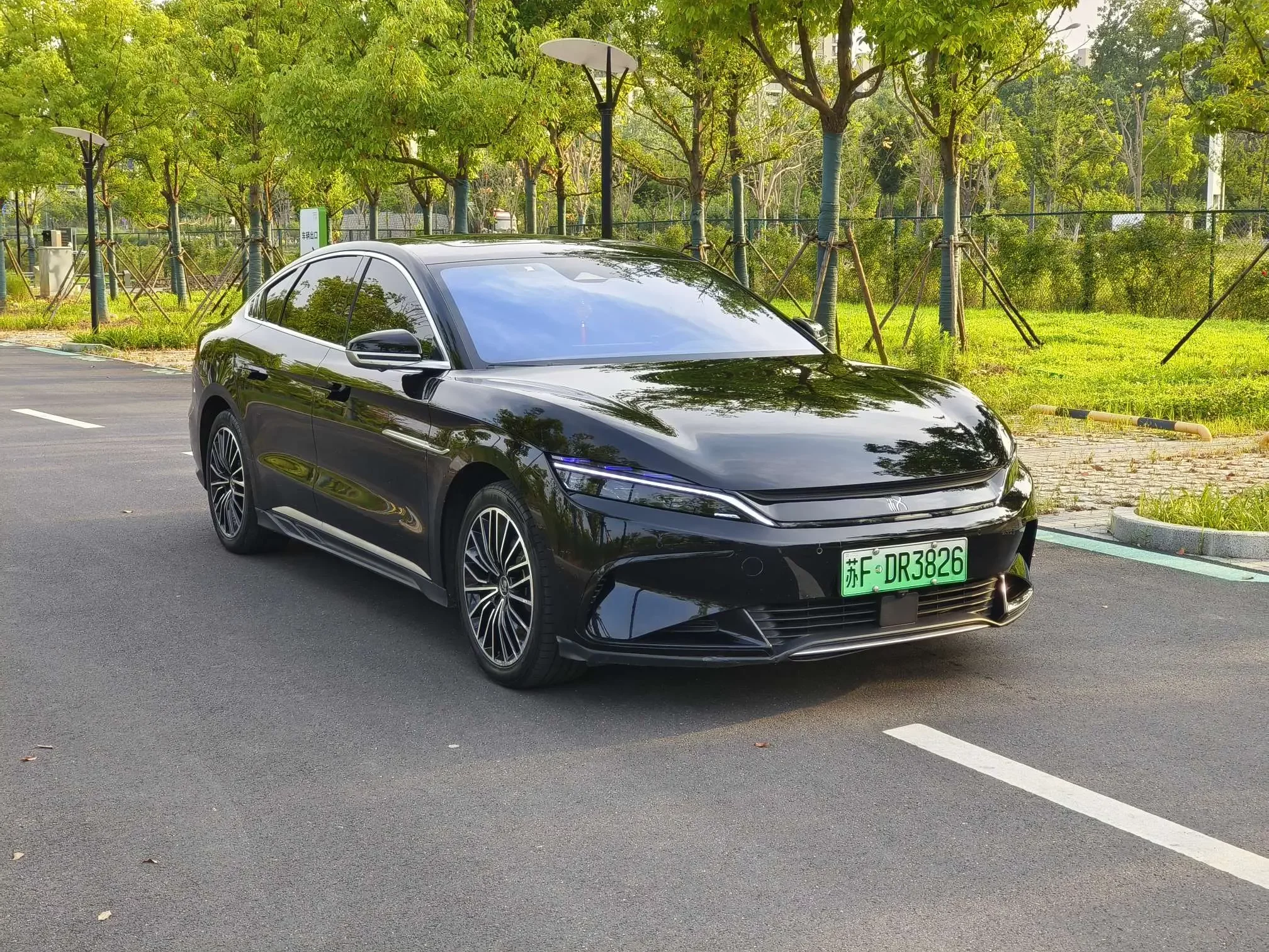 BYD Han EV