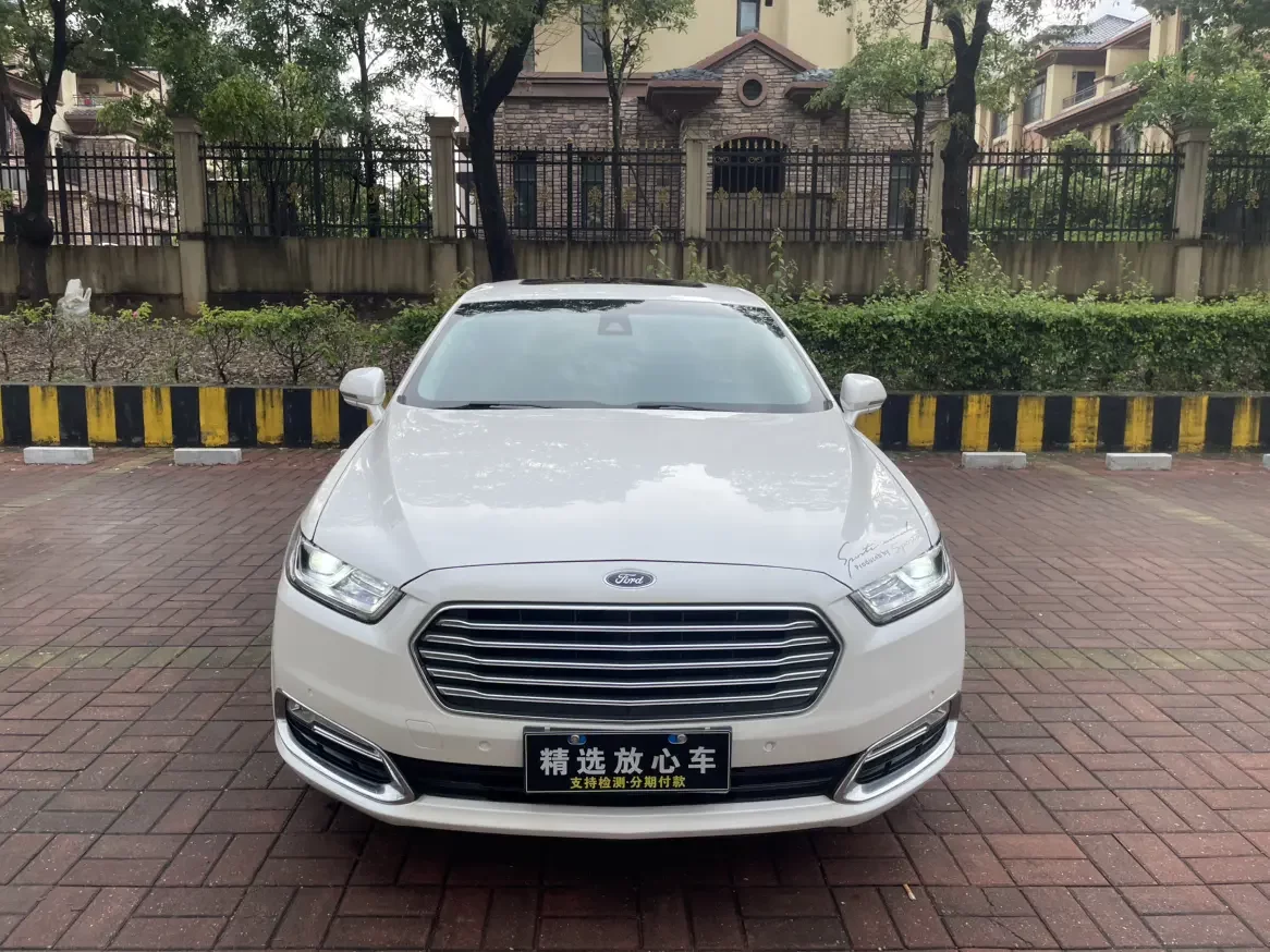 Ford Taurus