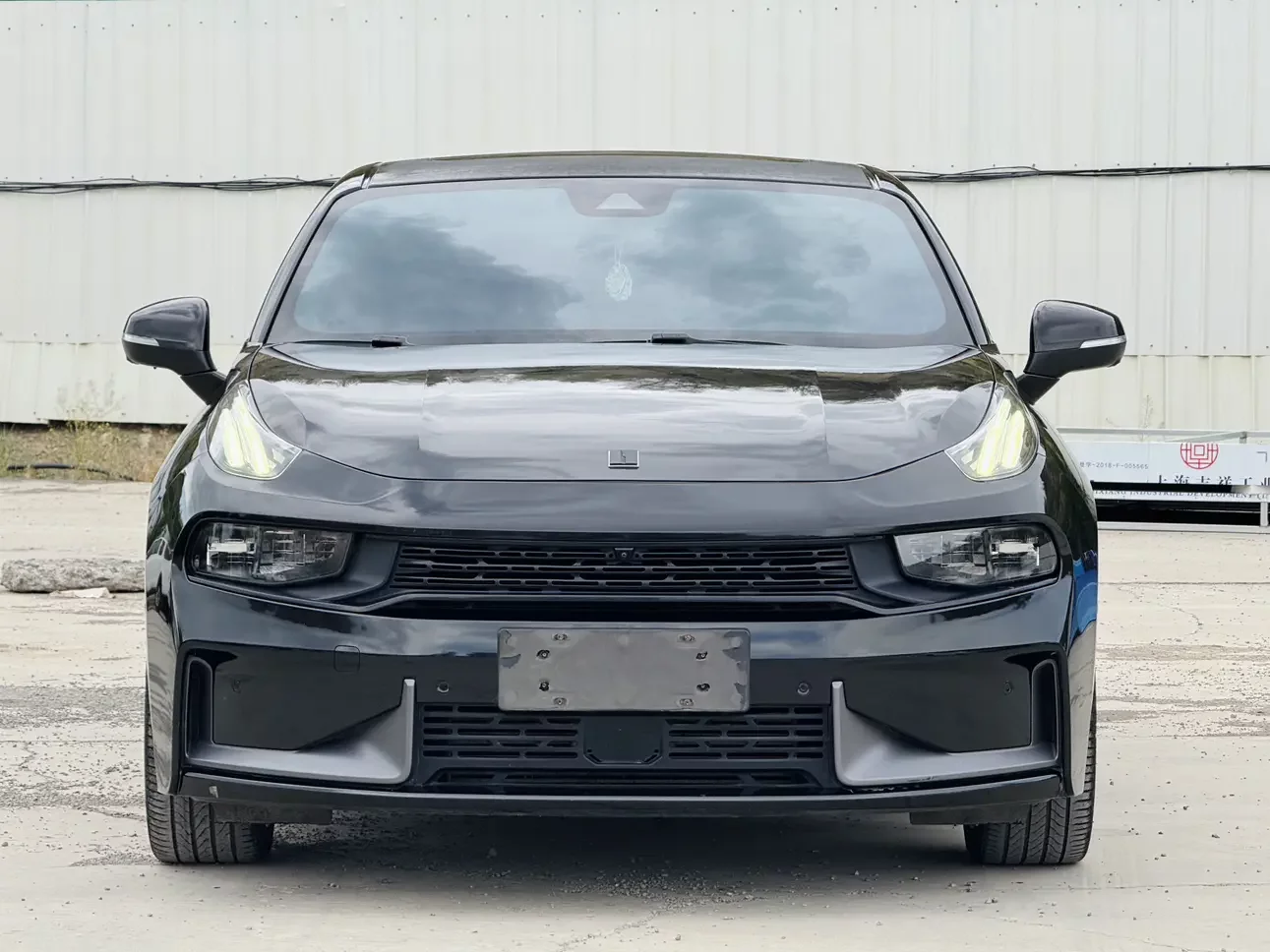 Lynk & Co 03