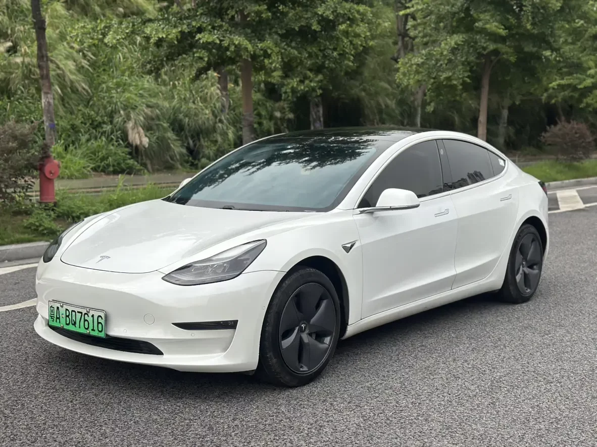 Tesla Model 3  из Китая