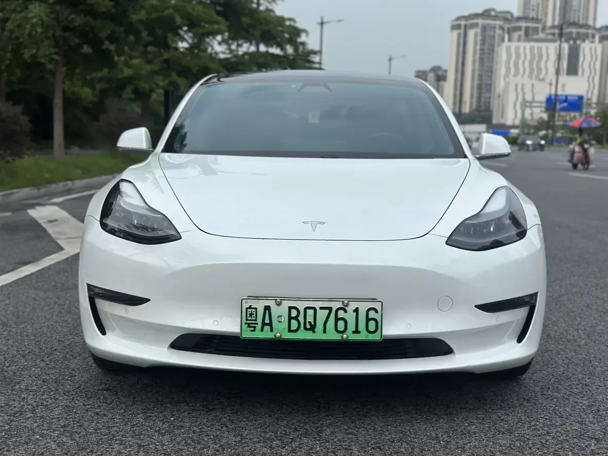 Tesla Model 3  из Китая