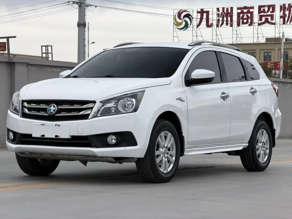 Kai Chen Venucia T70