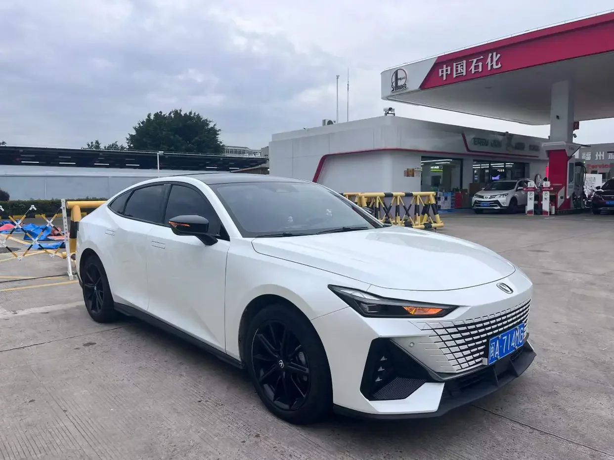 Changan UNI-V