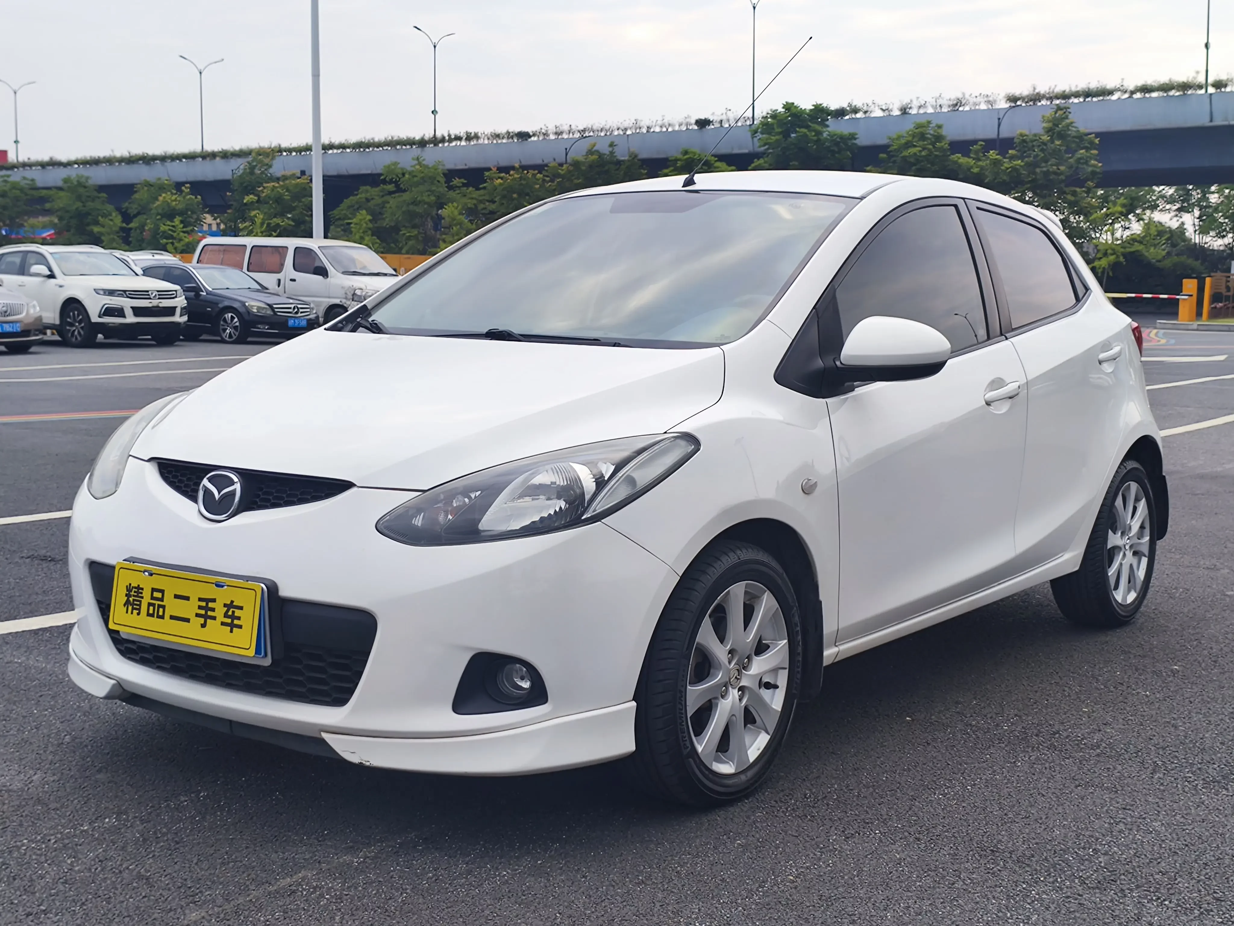 Mazda 2  из Китая