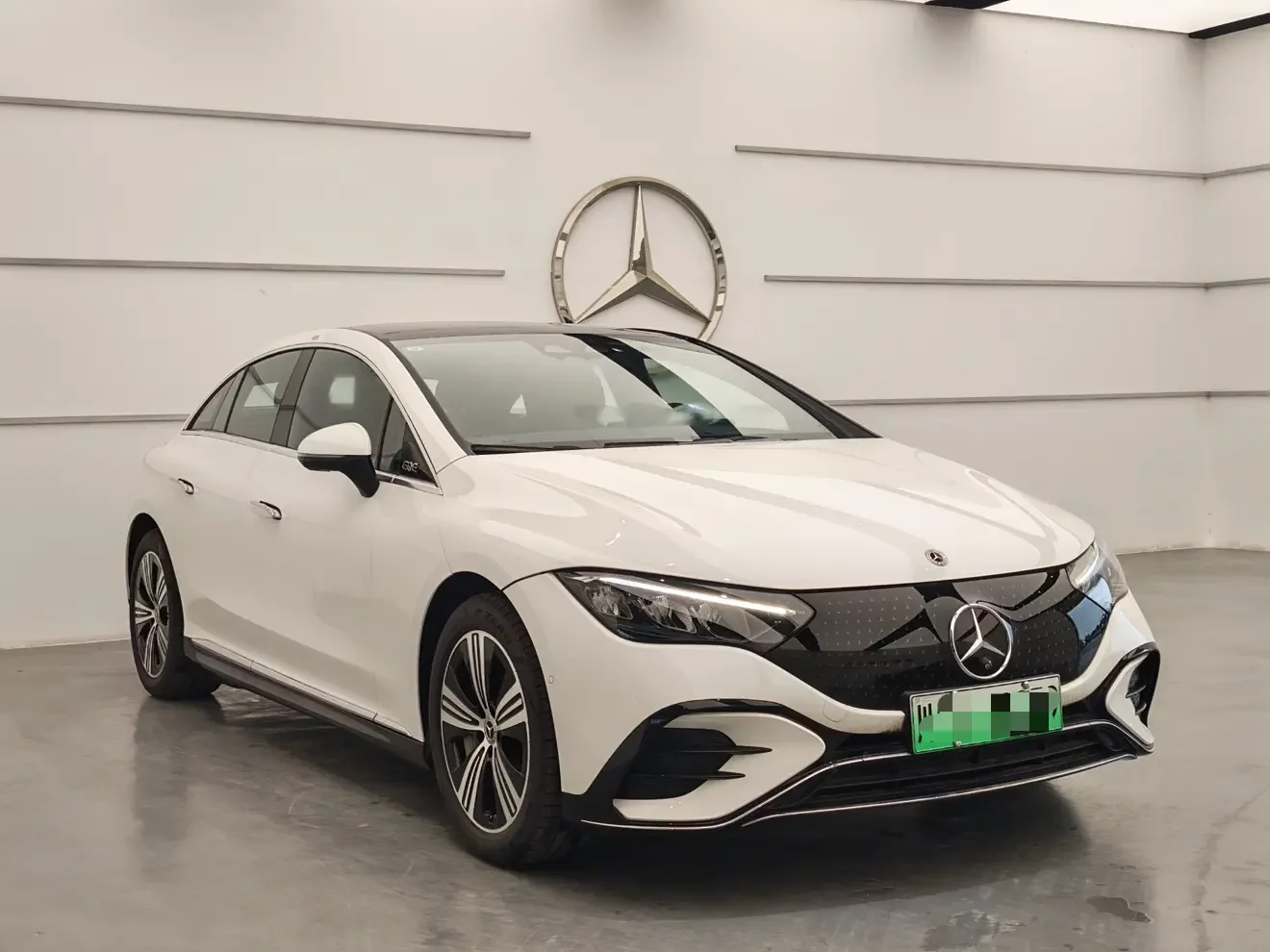 Mercedes-Benz EQE