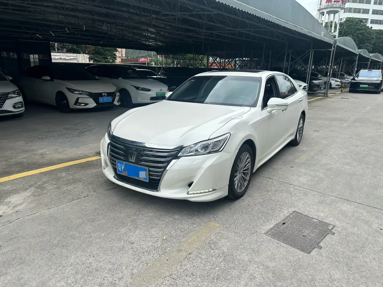 Toyota crown