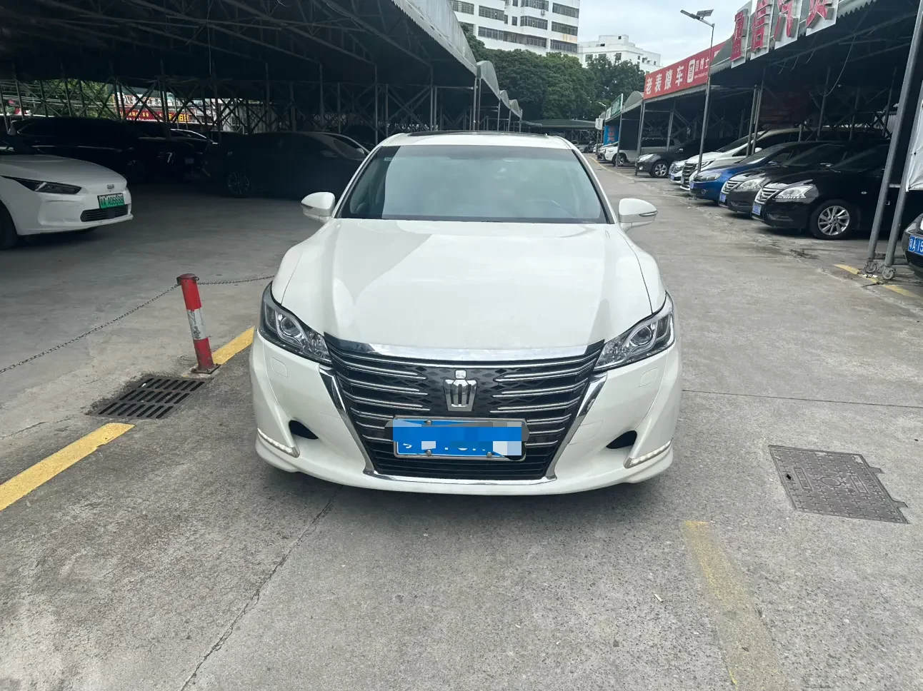 Toyota crown