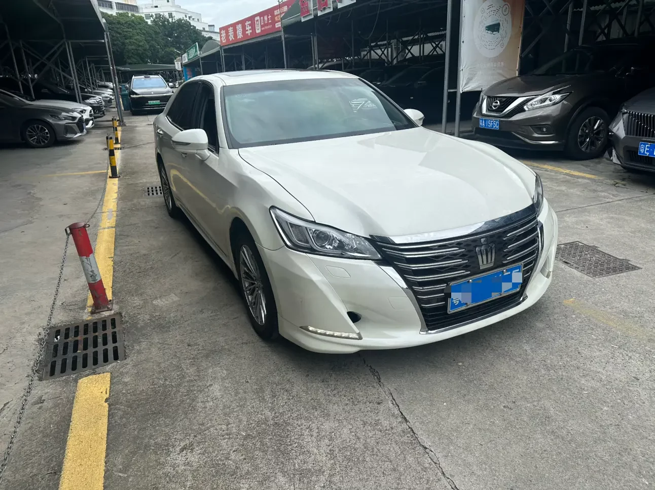 Toyota crown