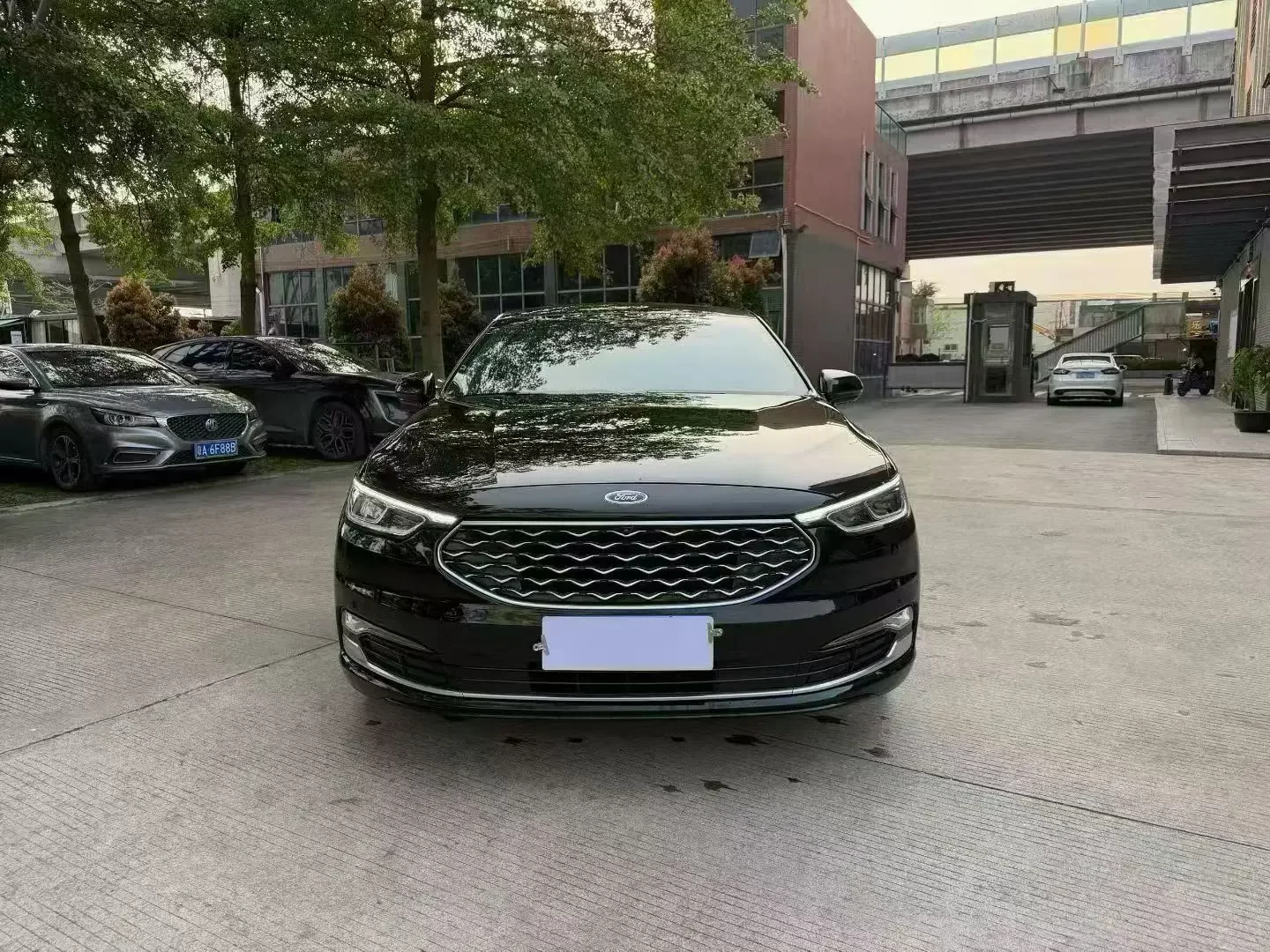 Ford Taurus