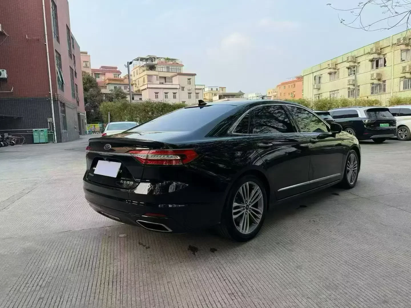 Ford Taurus