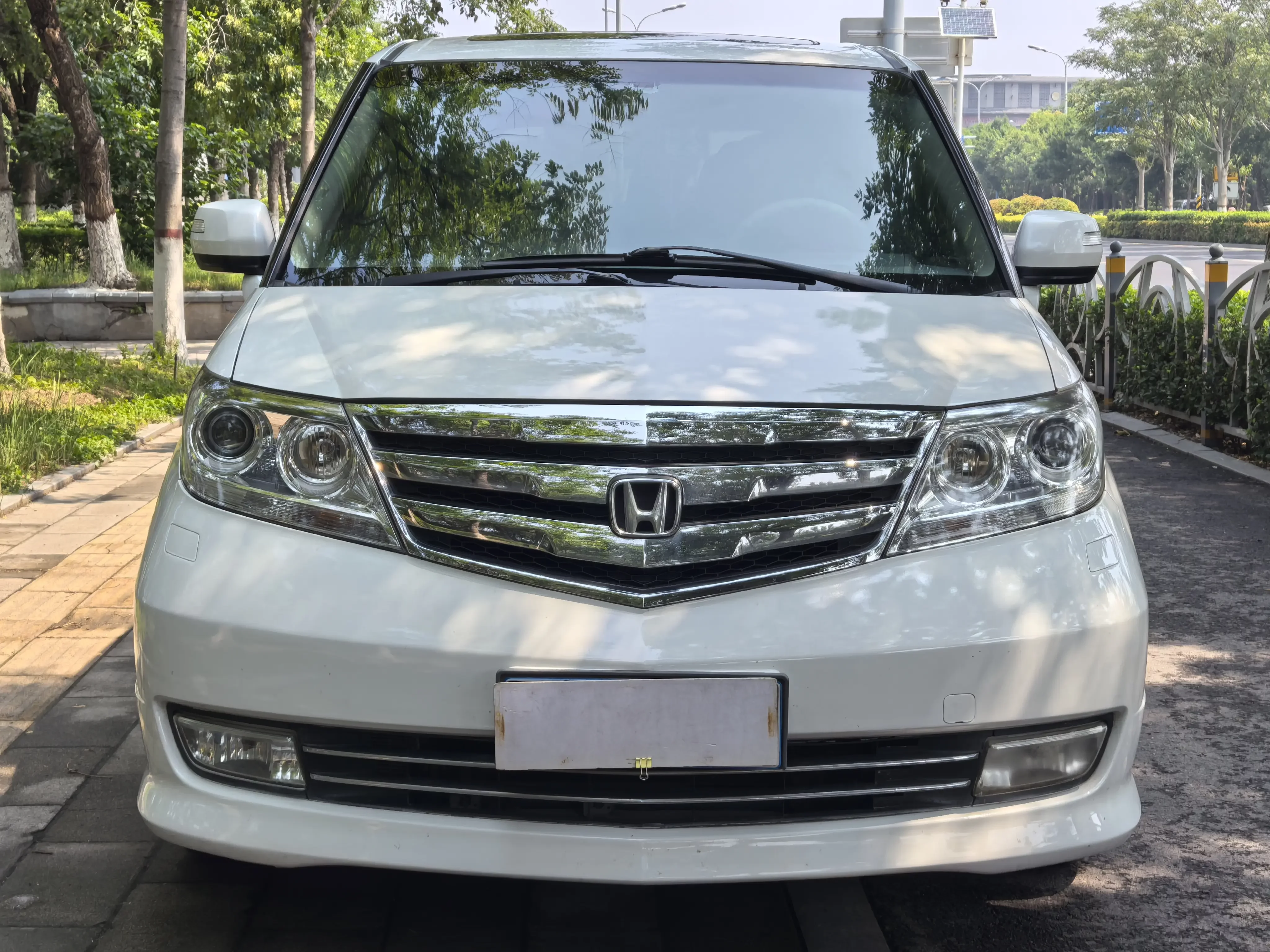Honda Elysion (Alison)  из Китая
