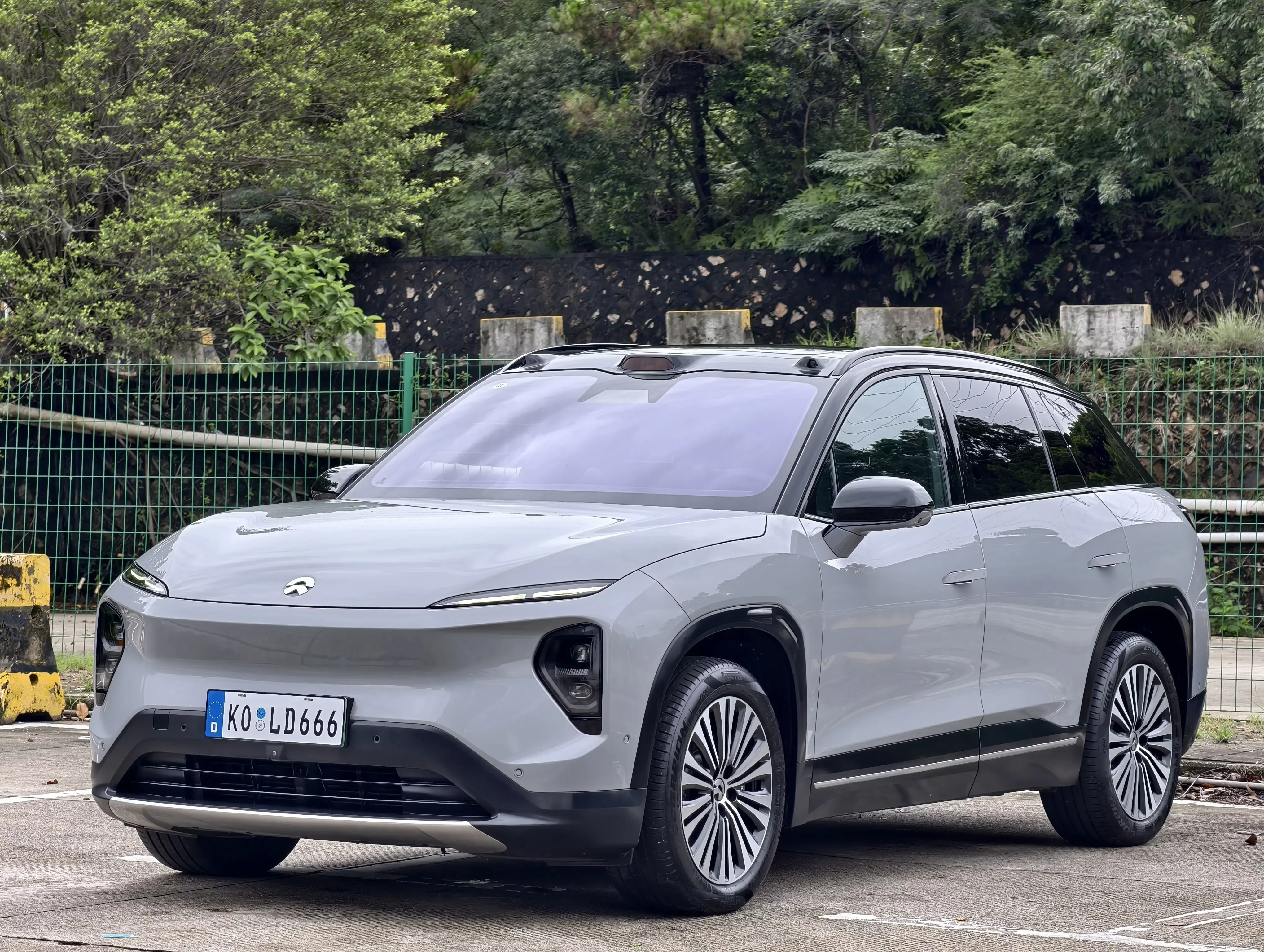 NIO ES7