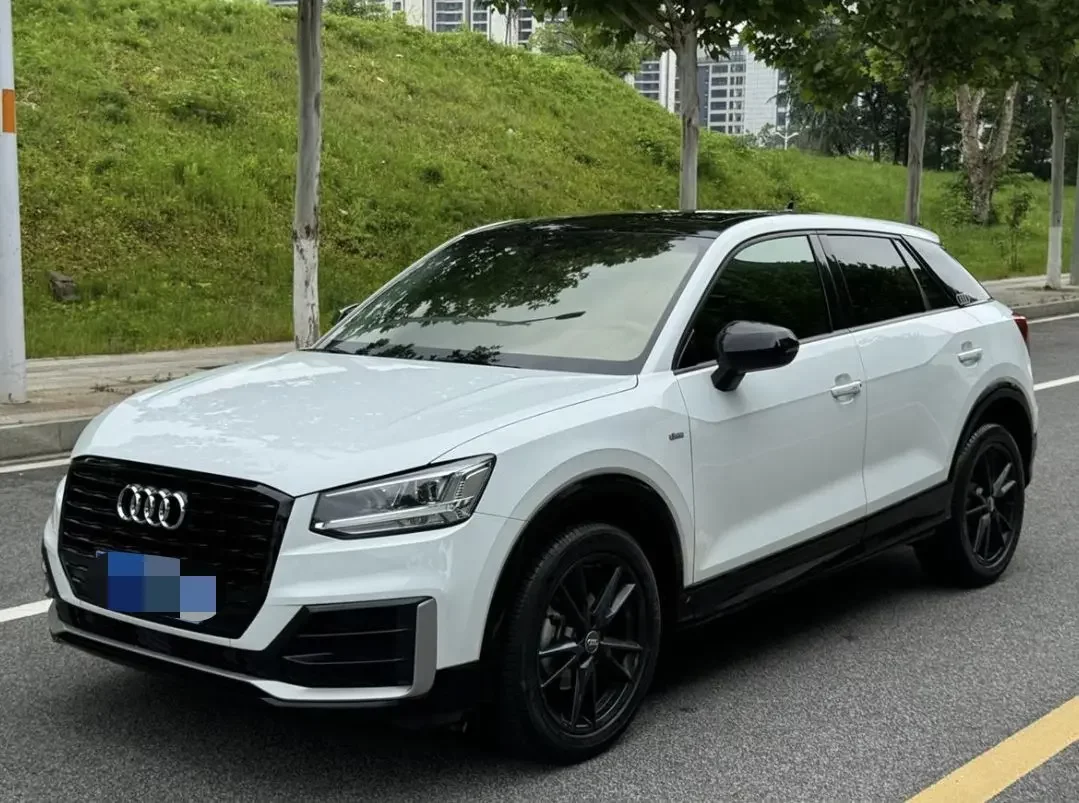 Audi Q2L