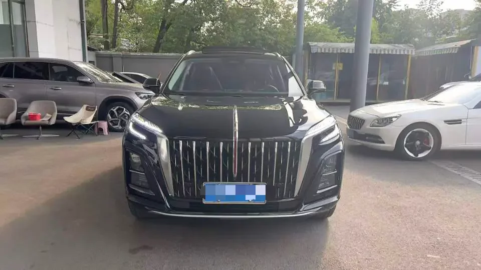 Hongqi HS3
