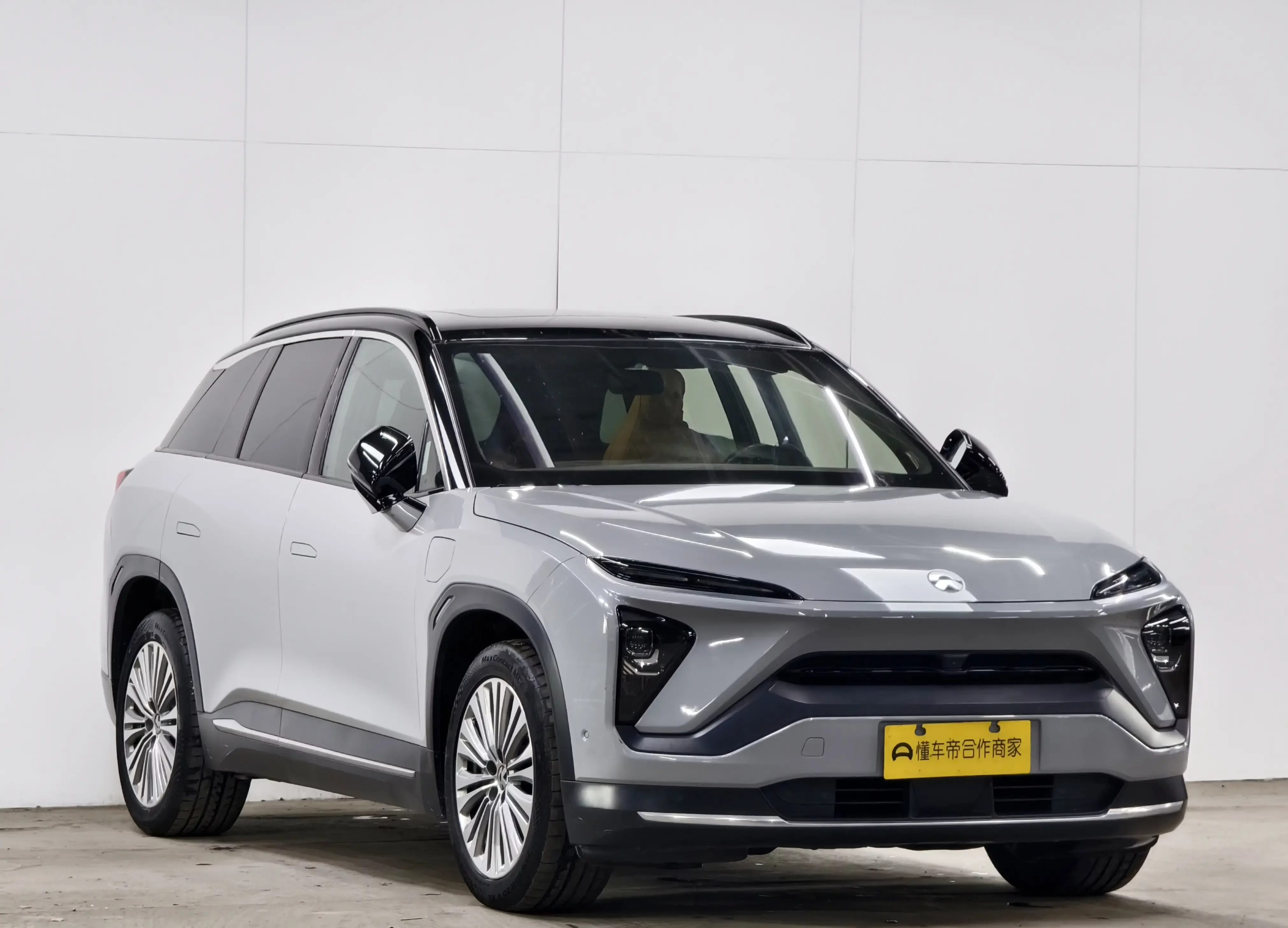 NIO ES6