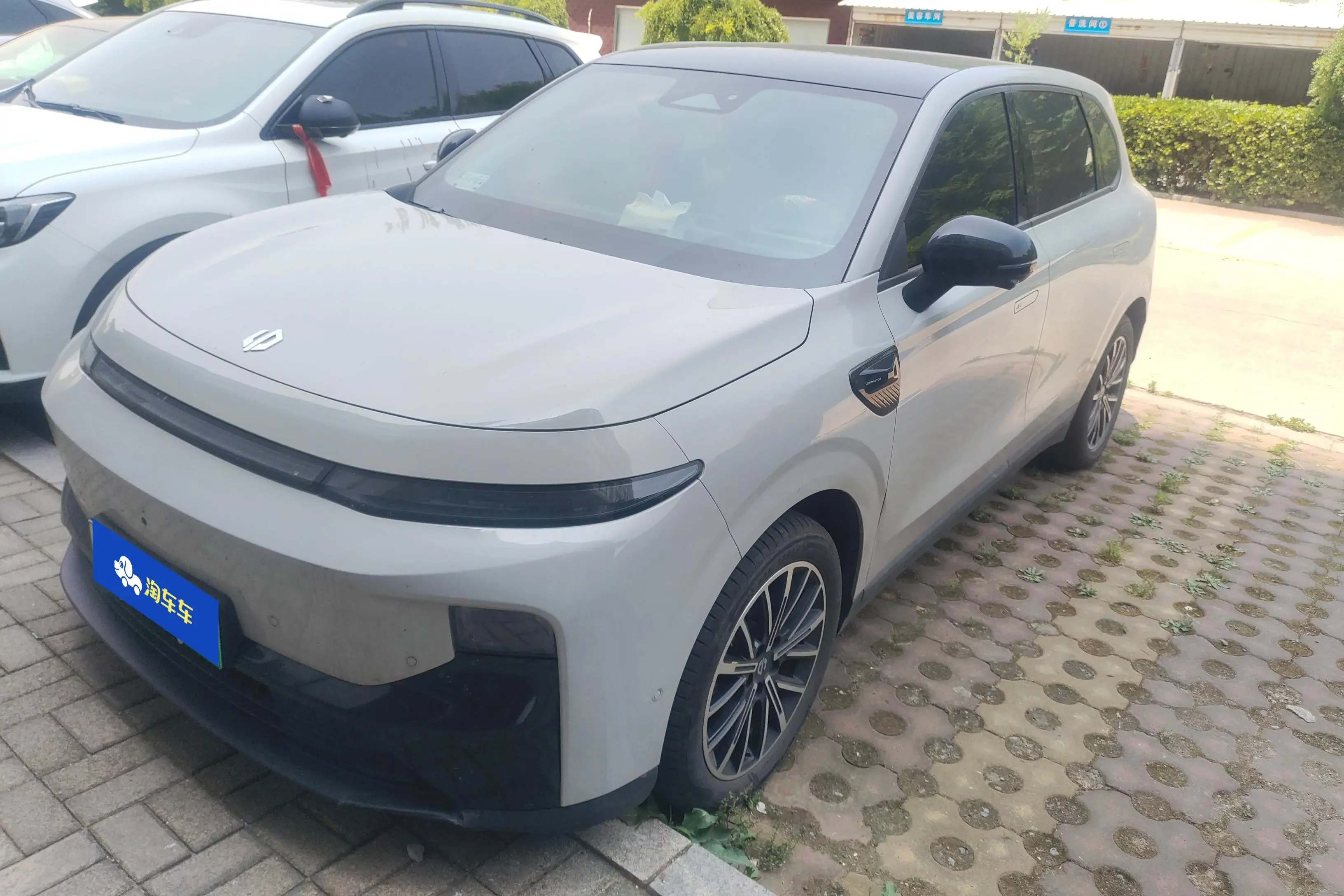Leapmotor B10