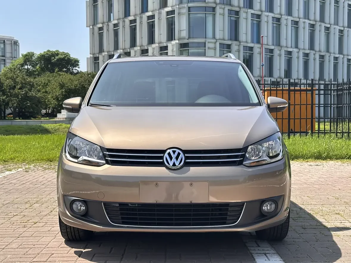 Volkswagen Touran  из Китая