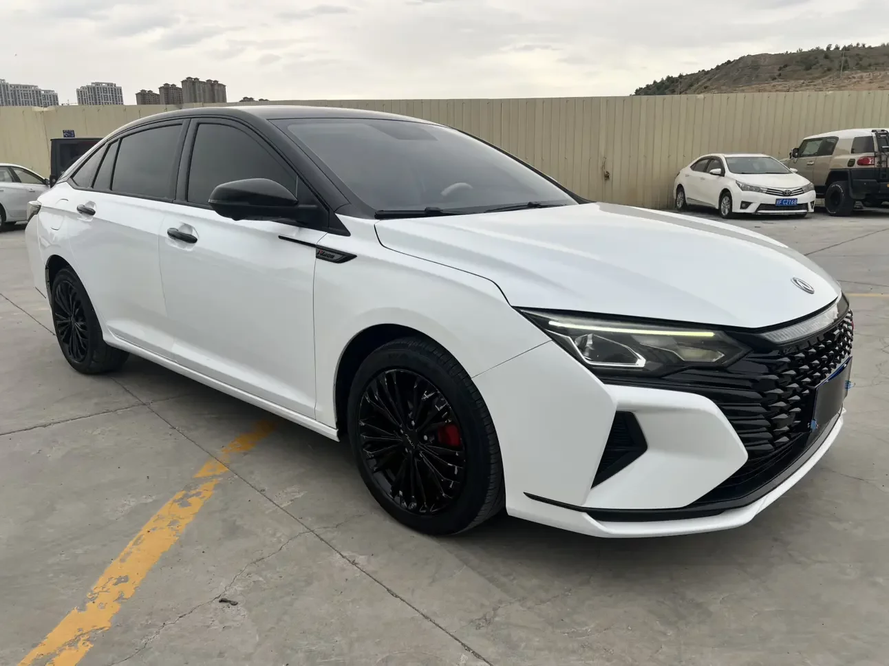 Dongfeng Yixuan MAX