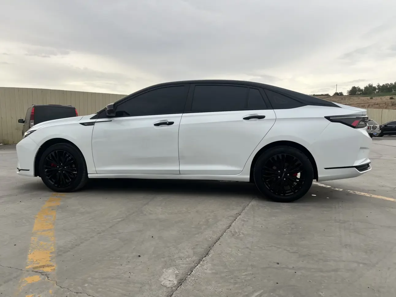 Dongfeng Yixuan MAX