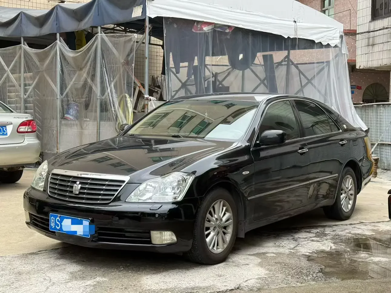 Toyota crown
