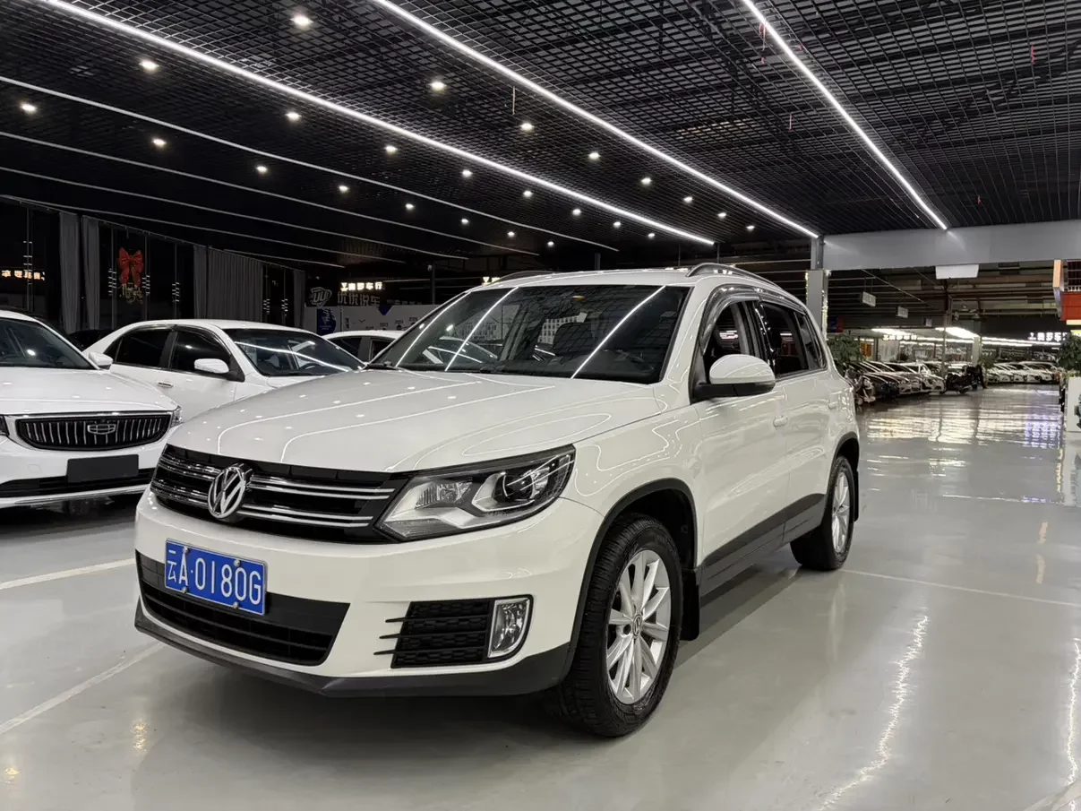 Volkswagen Tiguan (Tharu)