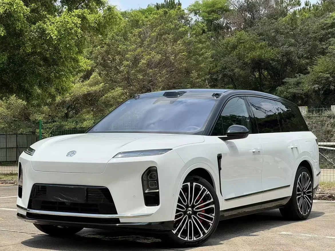 NIO ES8  из Китая