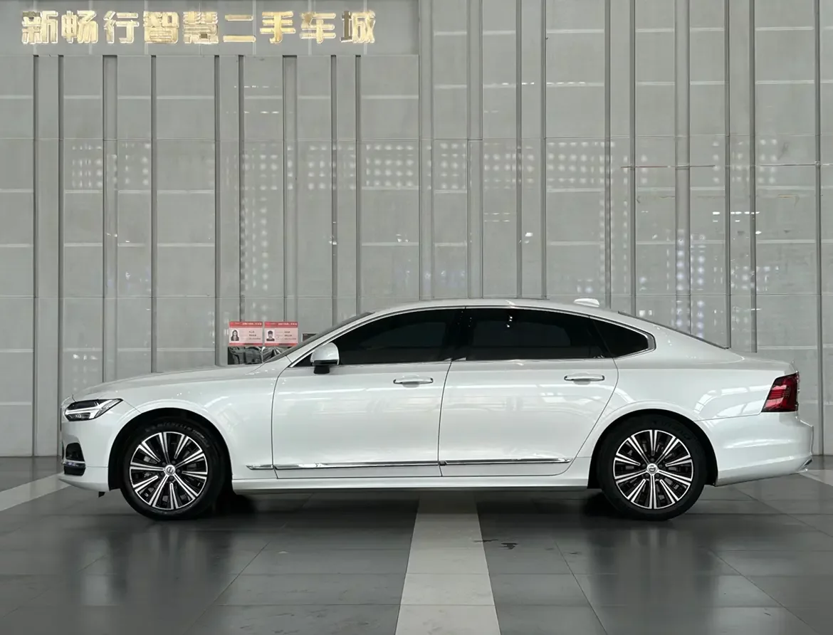 Volvo S90