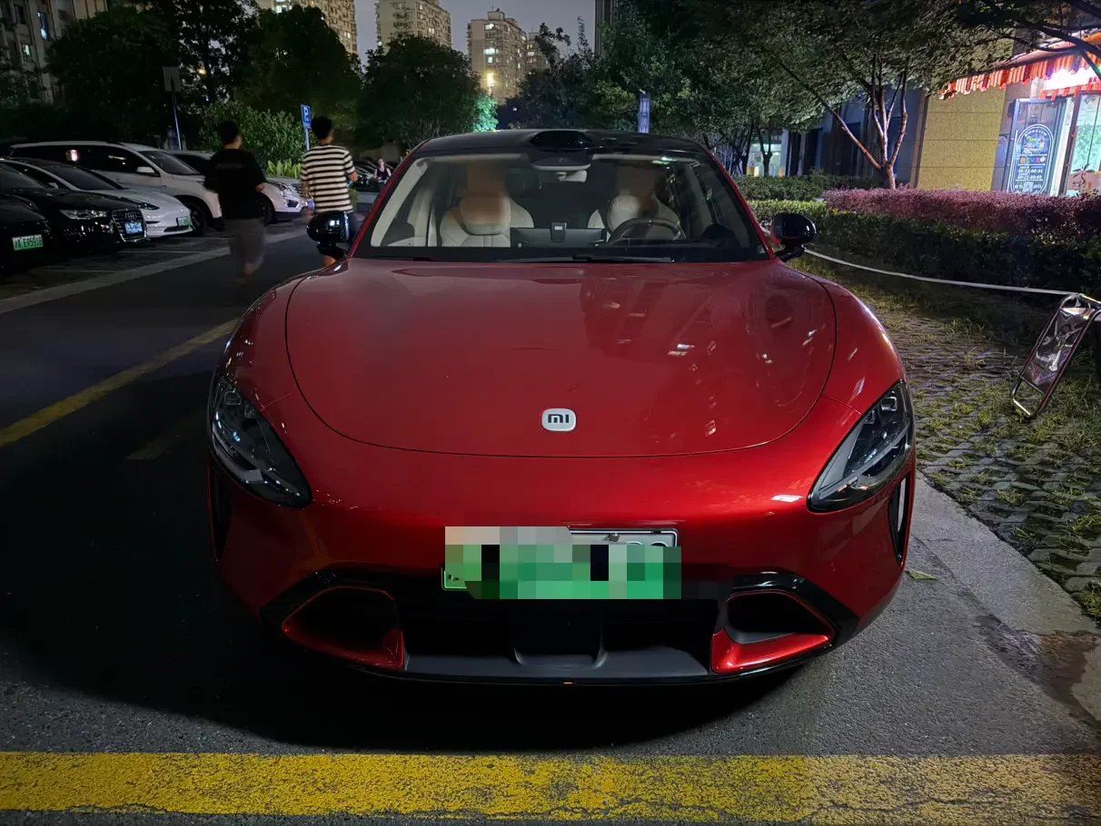 Xiaomi car Xiaomi SU7  из Китая