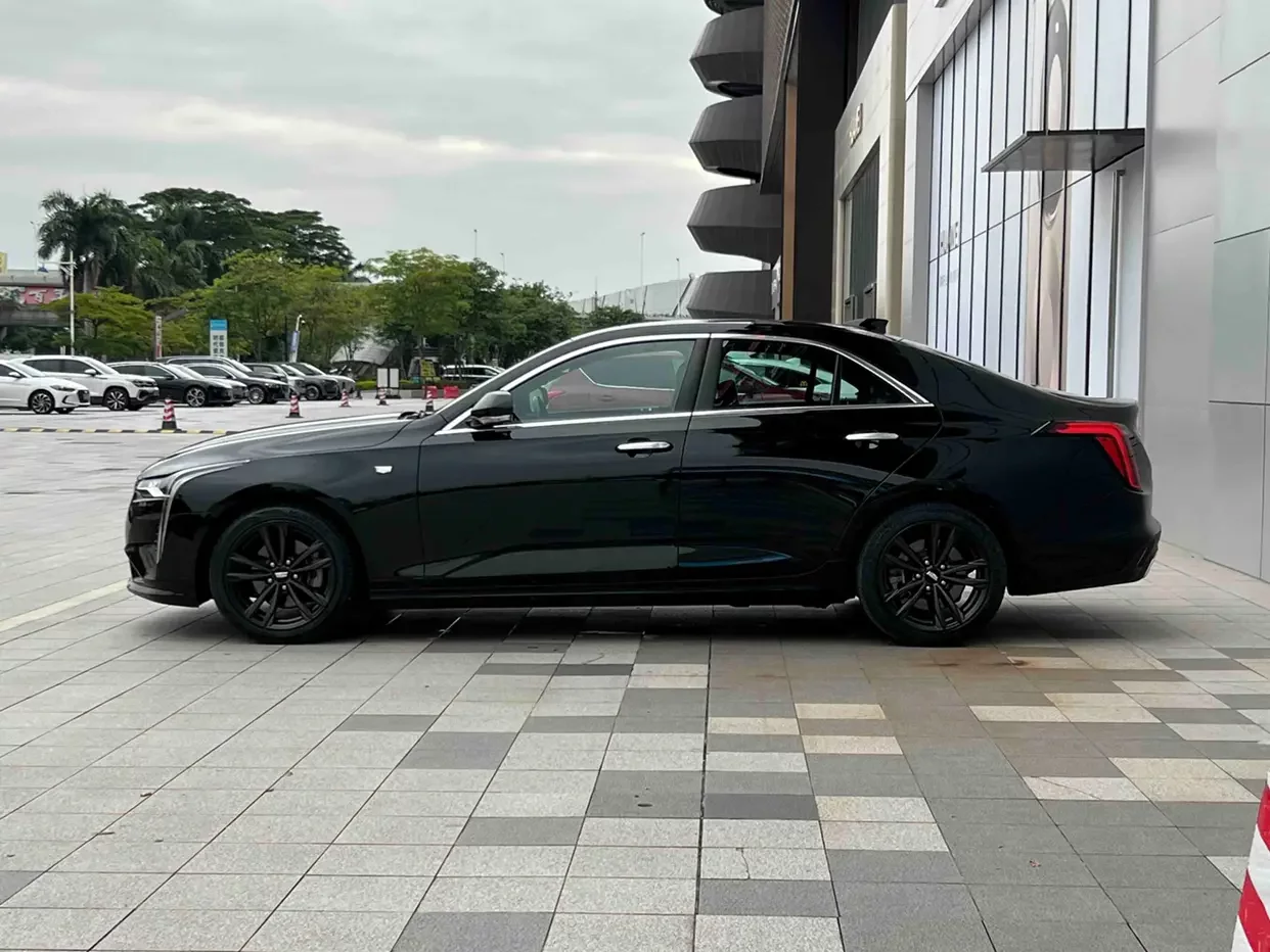 Cadillac CT4