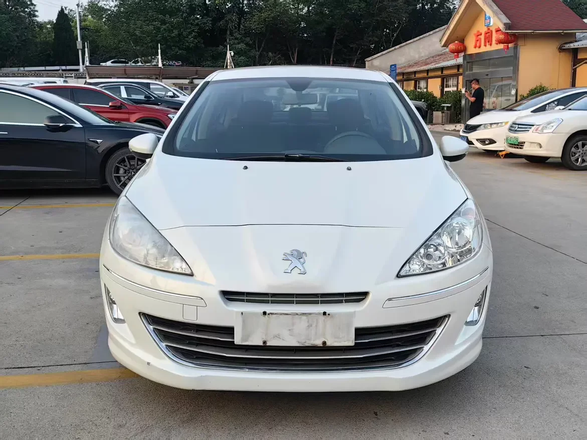 Peugeot 408