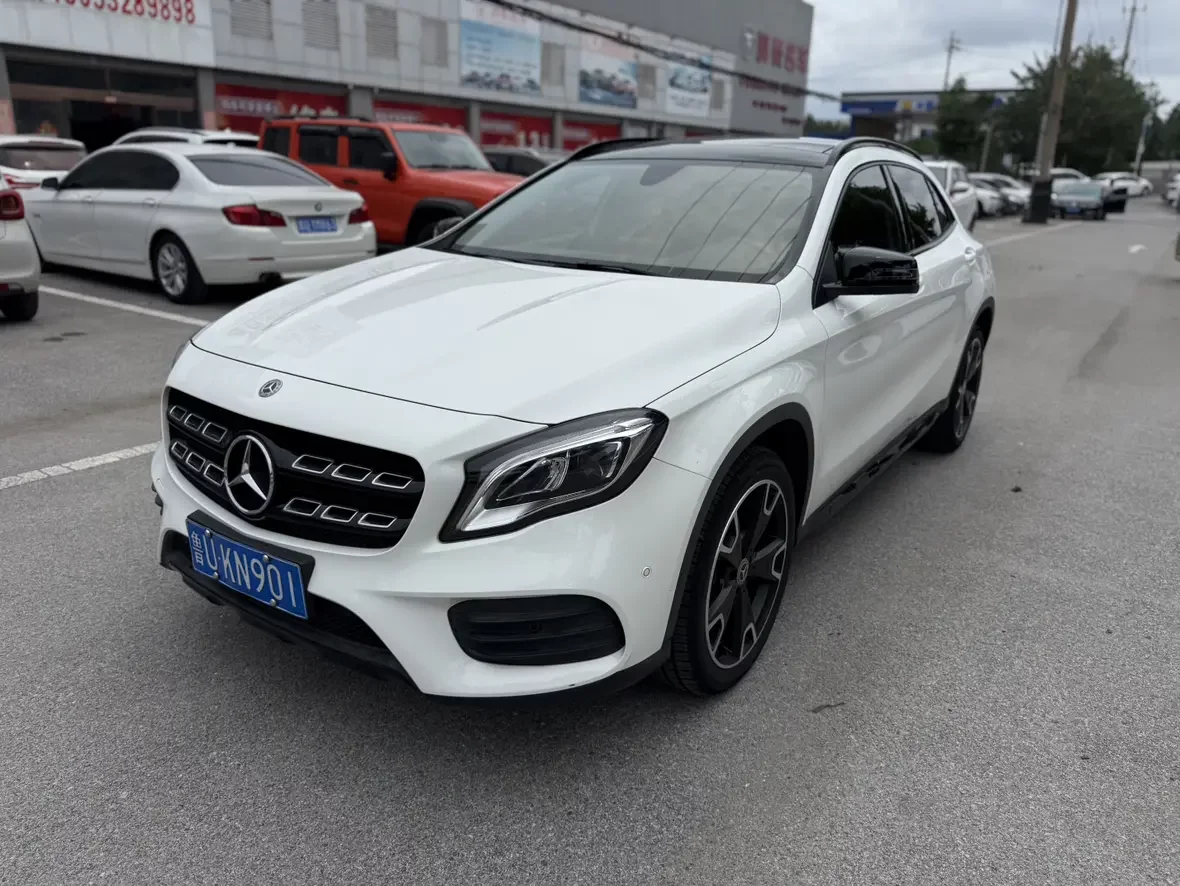 Mercedes-Benz GLA
