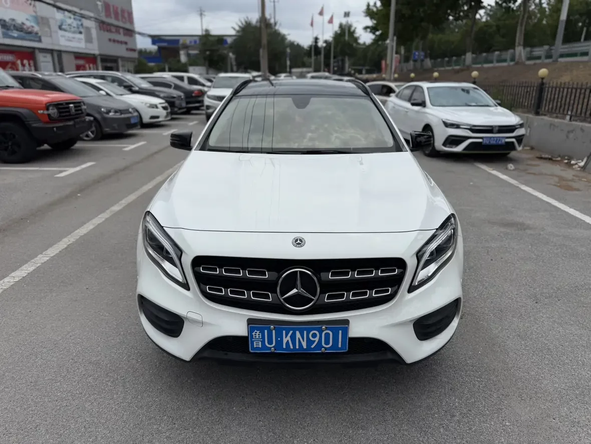 Mercedes-Benz GLA
