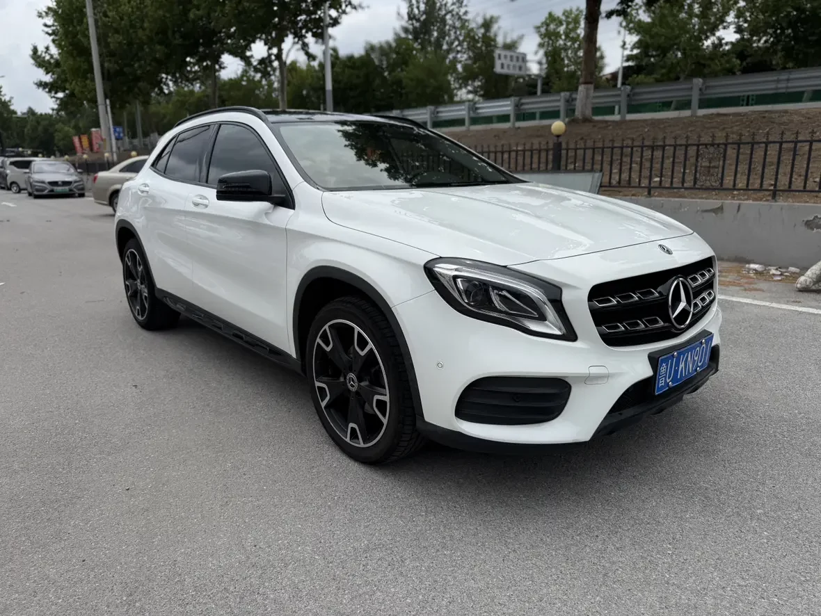 Mercedes-Benz GLA
