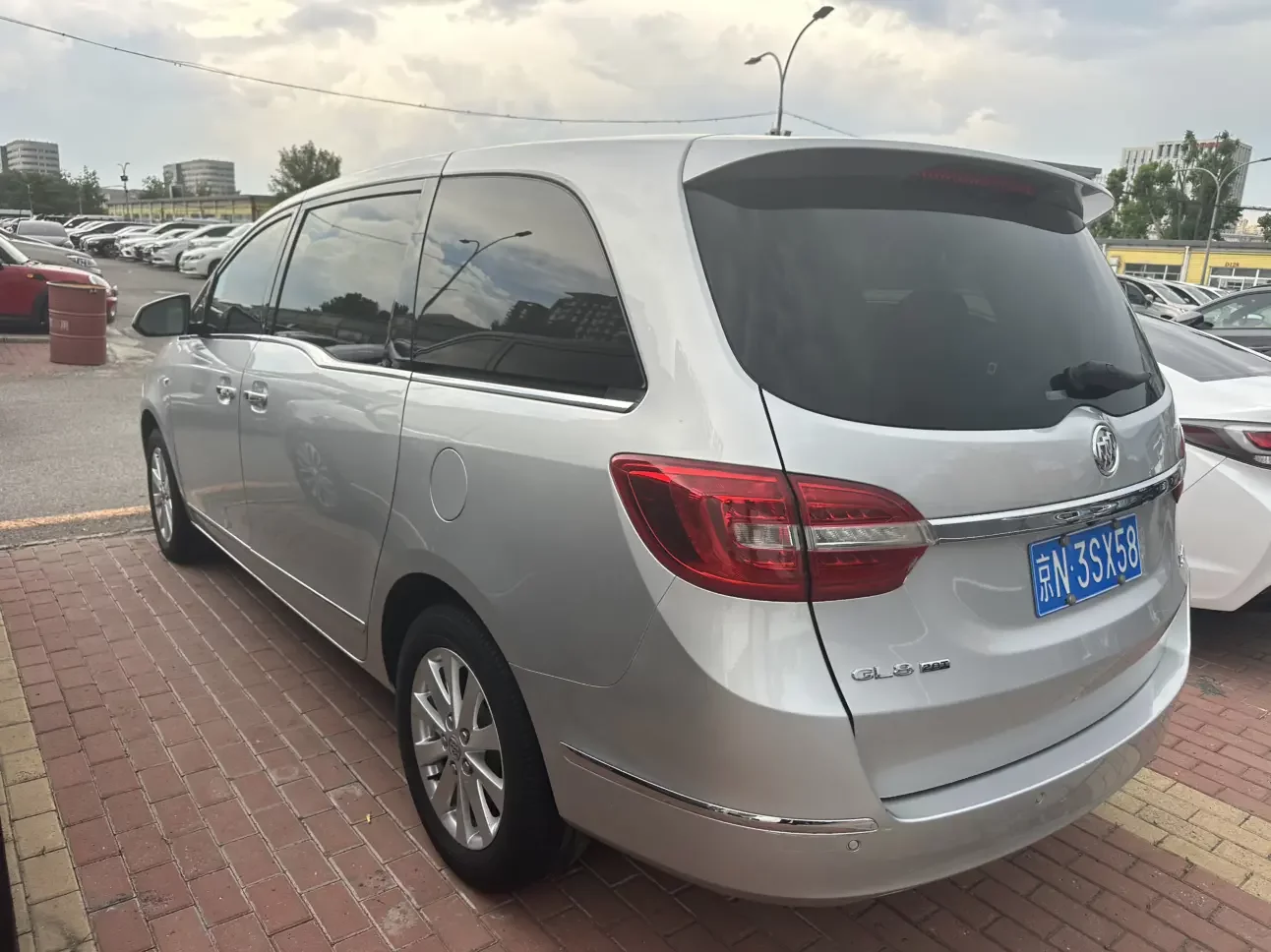 Buick GL8