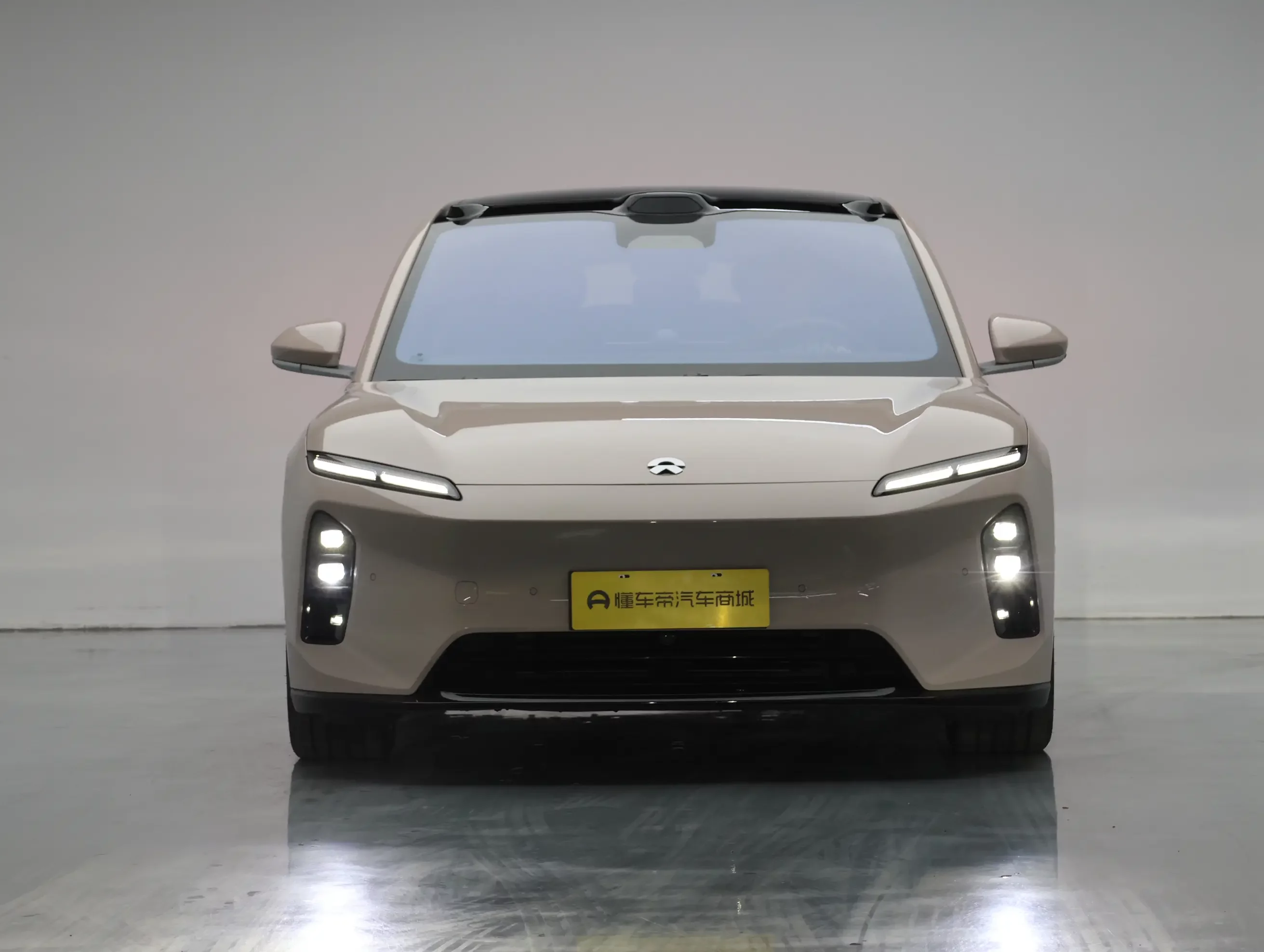NIO ET5T  из Китая