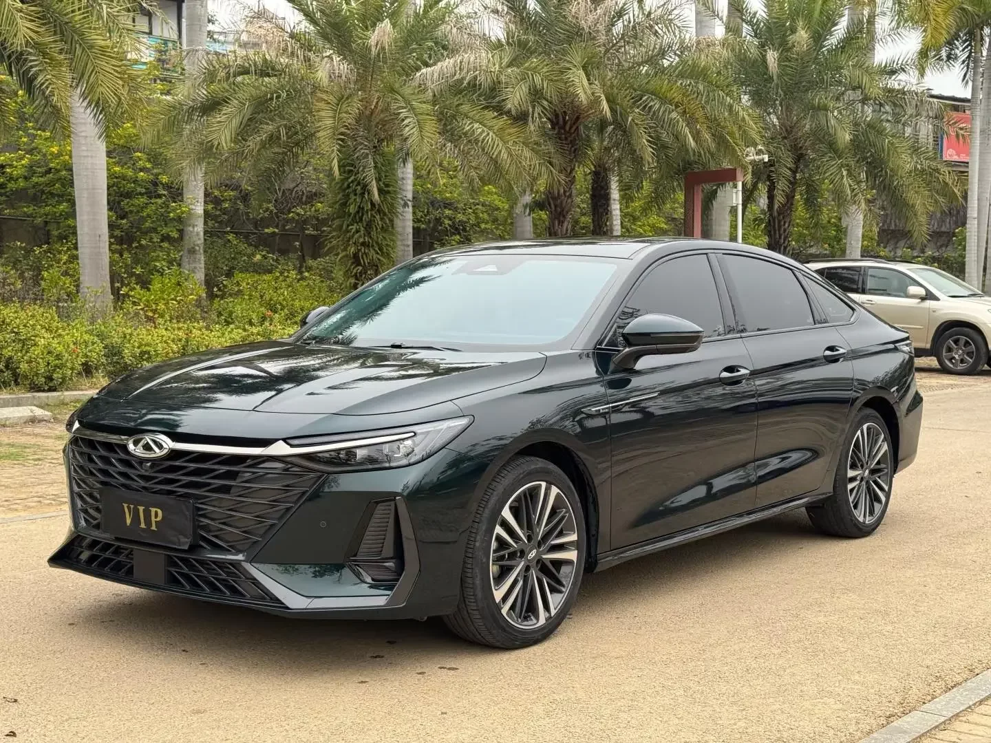 Chery Arrizo 8