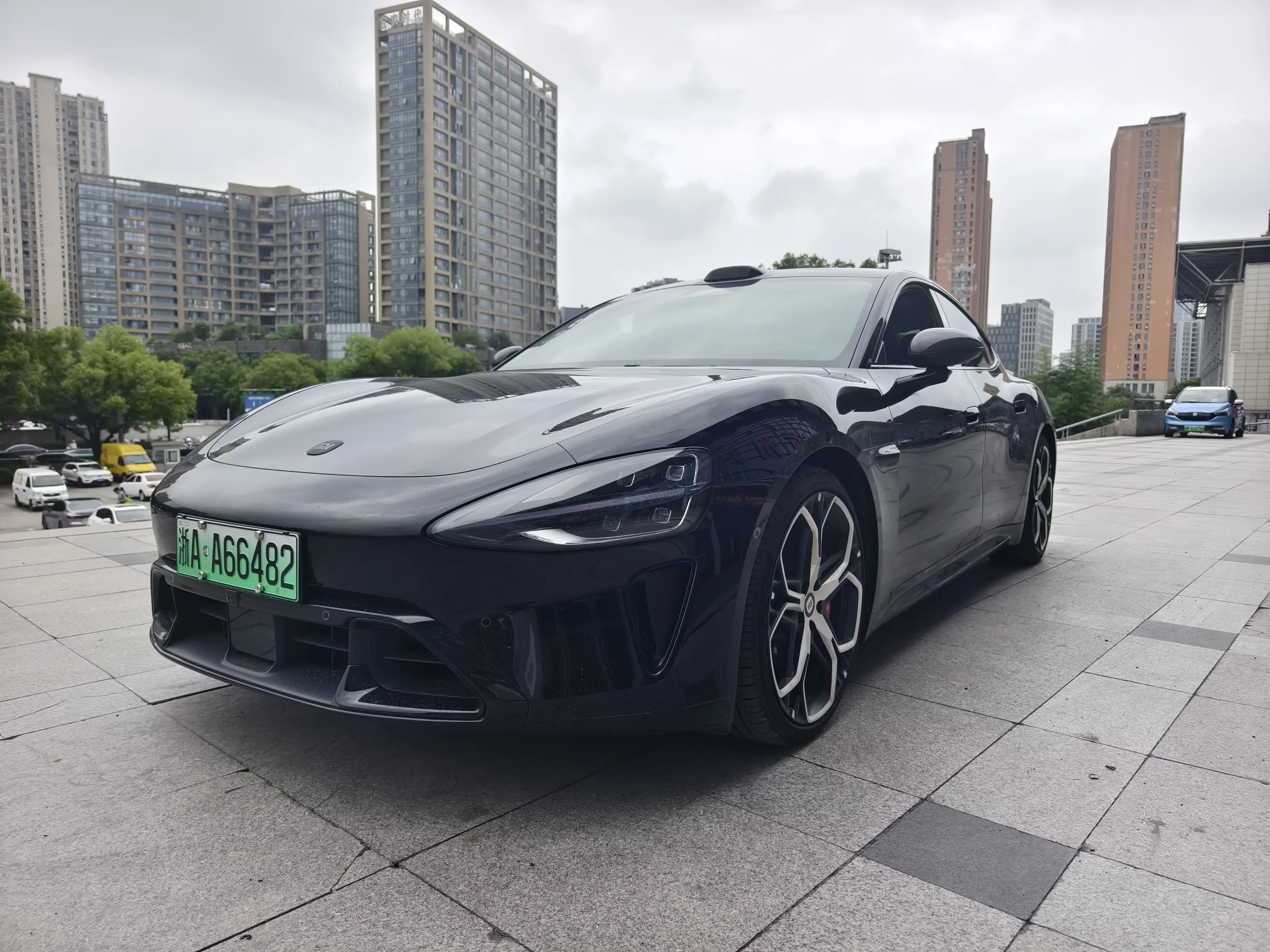 Xiaomi car Xiaomi SU7  из Китая