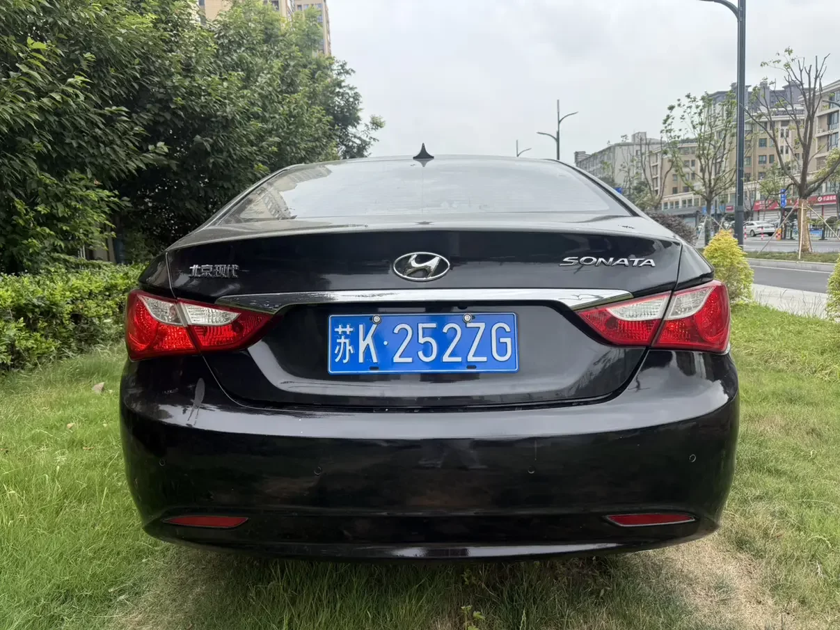 Hyundai sonata eight
