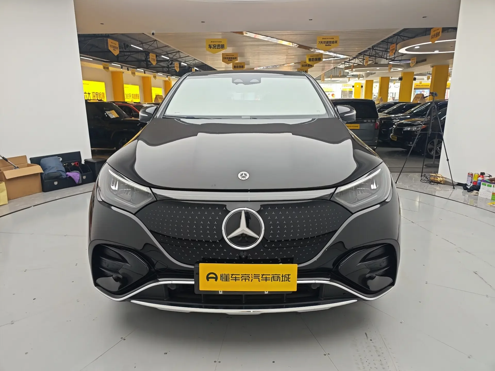 Mercedes-Benz EQE SUV