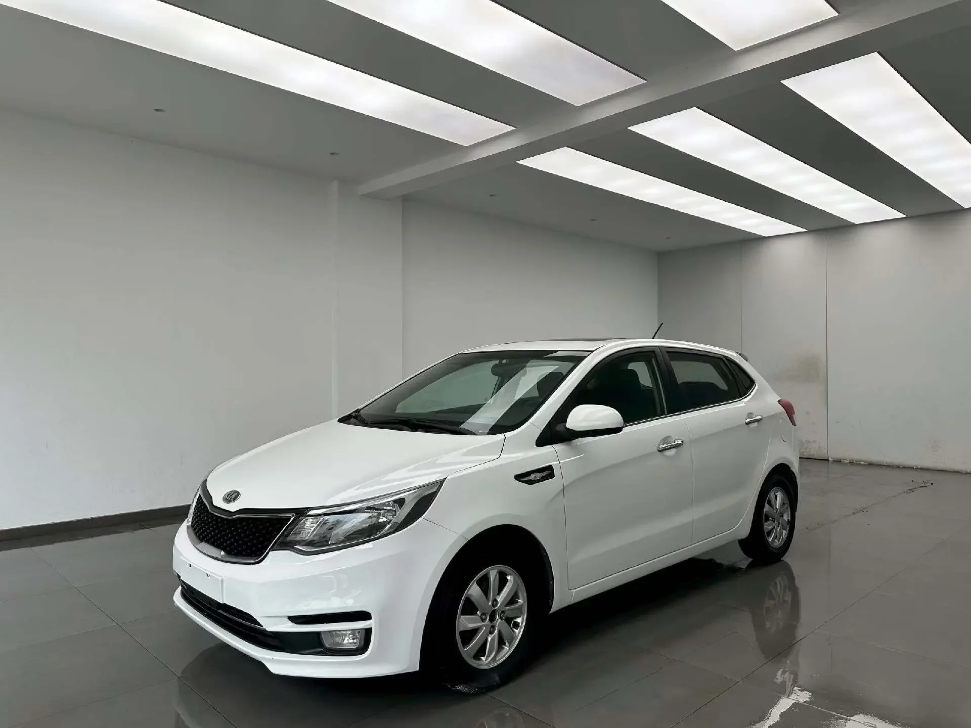 Kia K2  из Китая