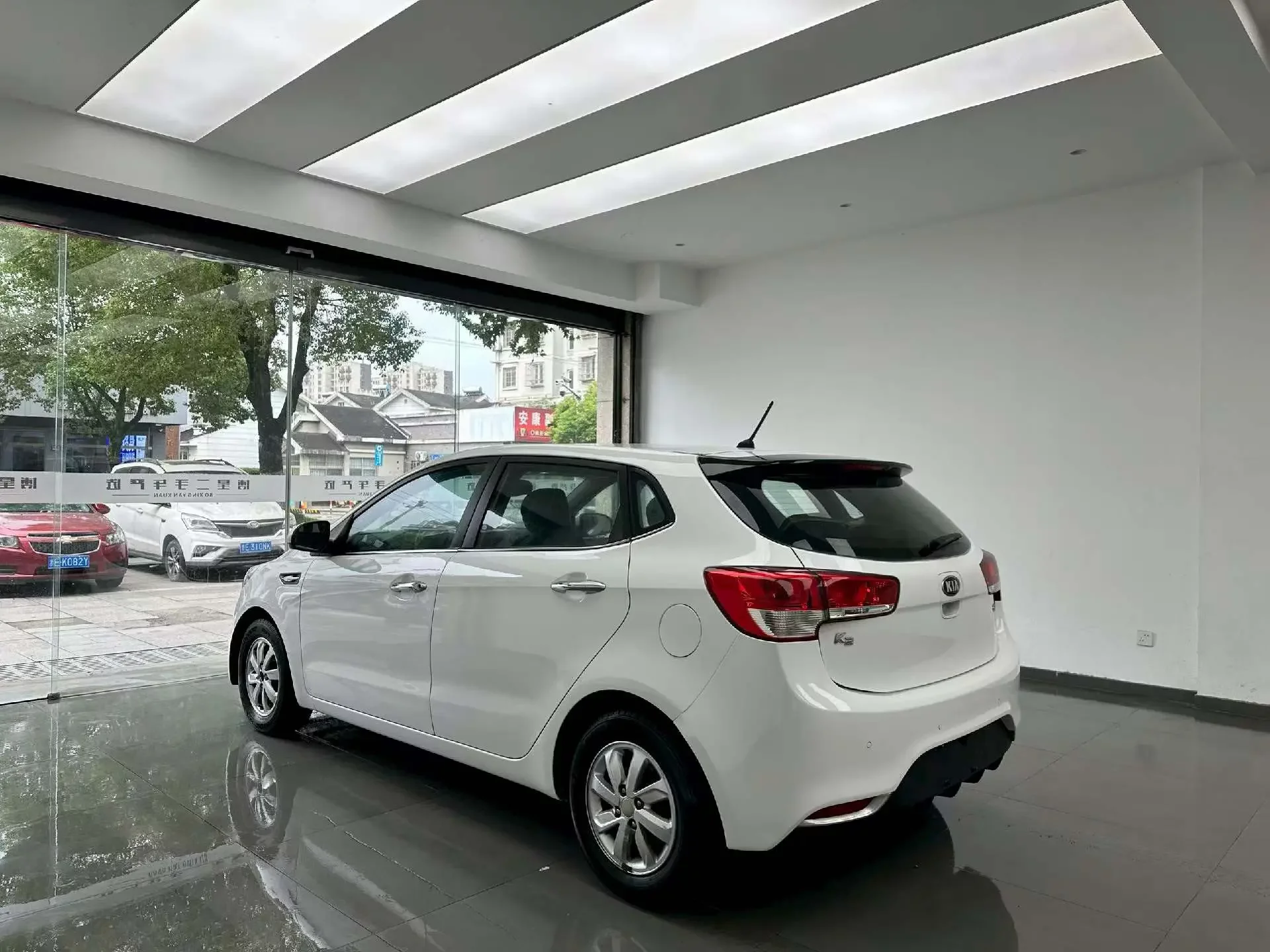 Kia K2