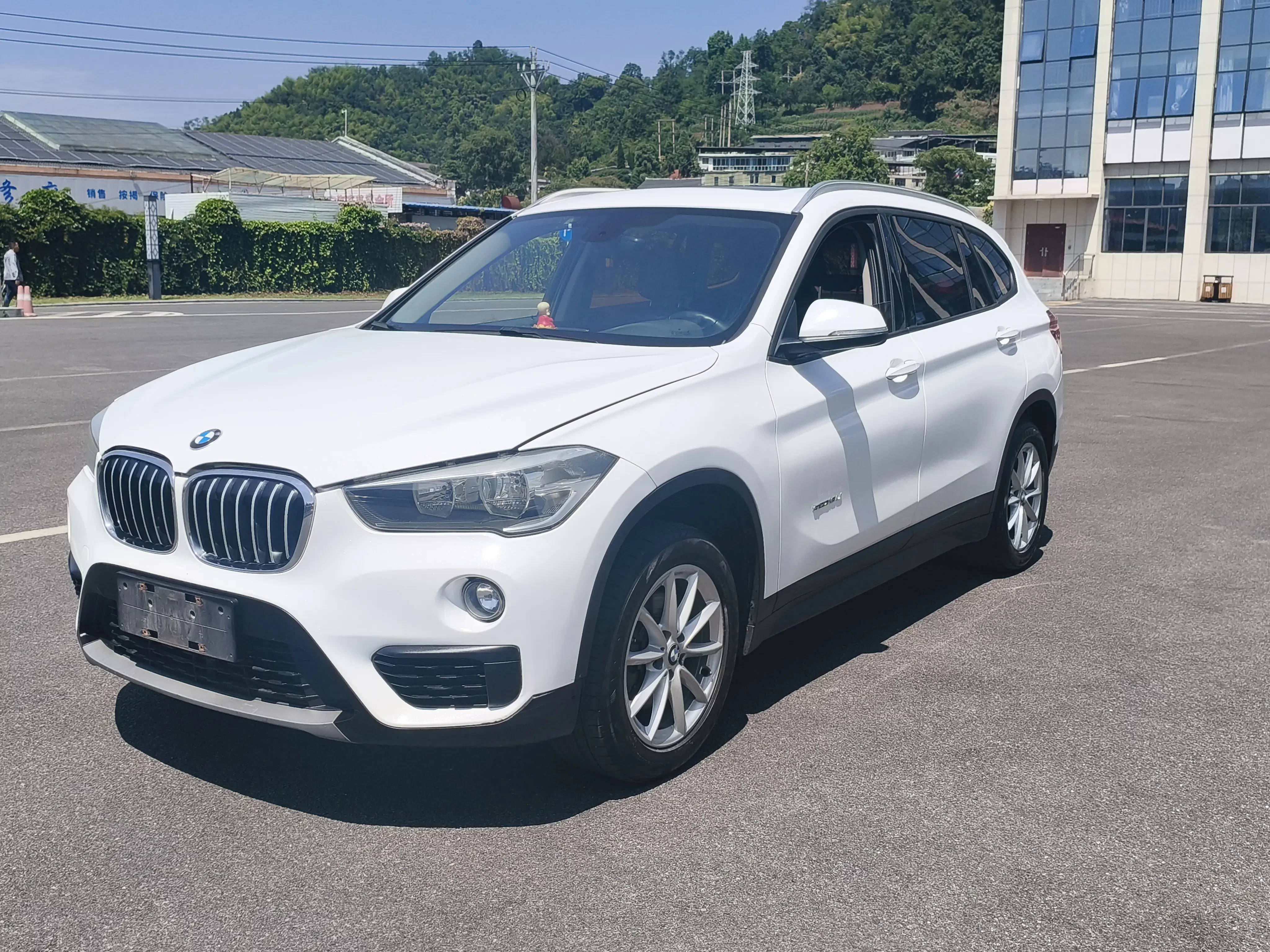 BMW X1  из Китая