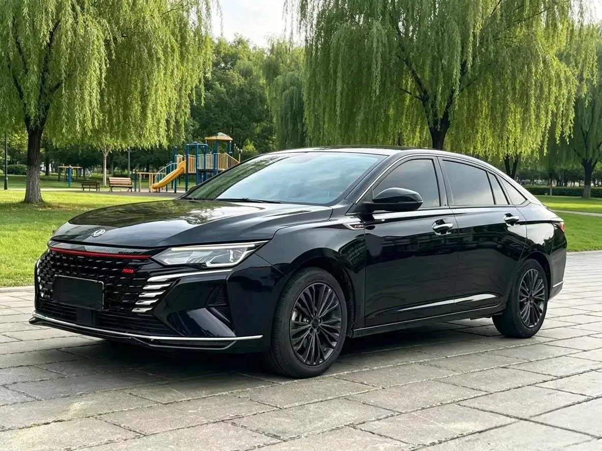 Dongfeng Yixuan MAX