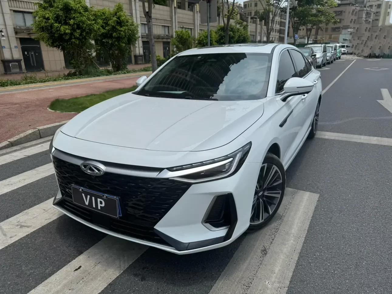 Chery Arrizo 8