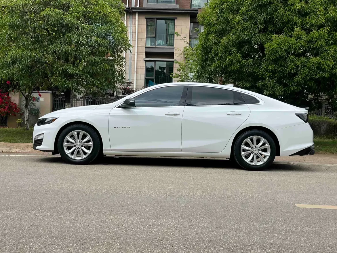 Chevrolet Malibu XL