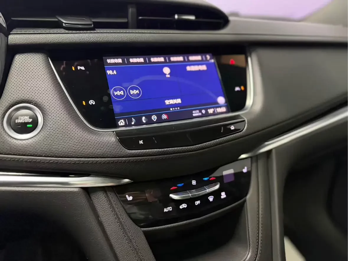 Cadillac XT6