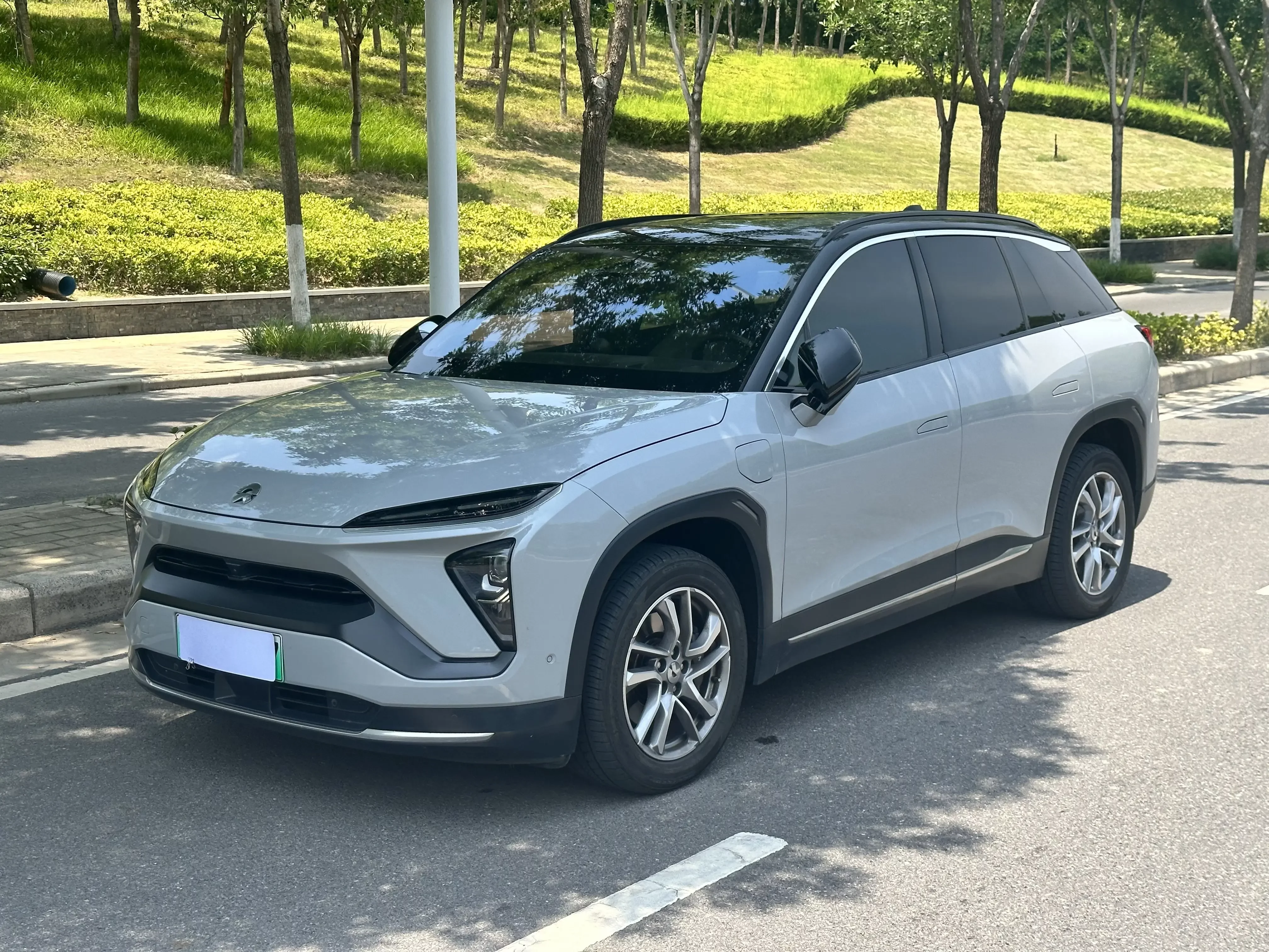 NIO ES6