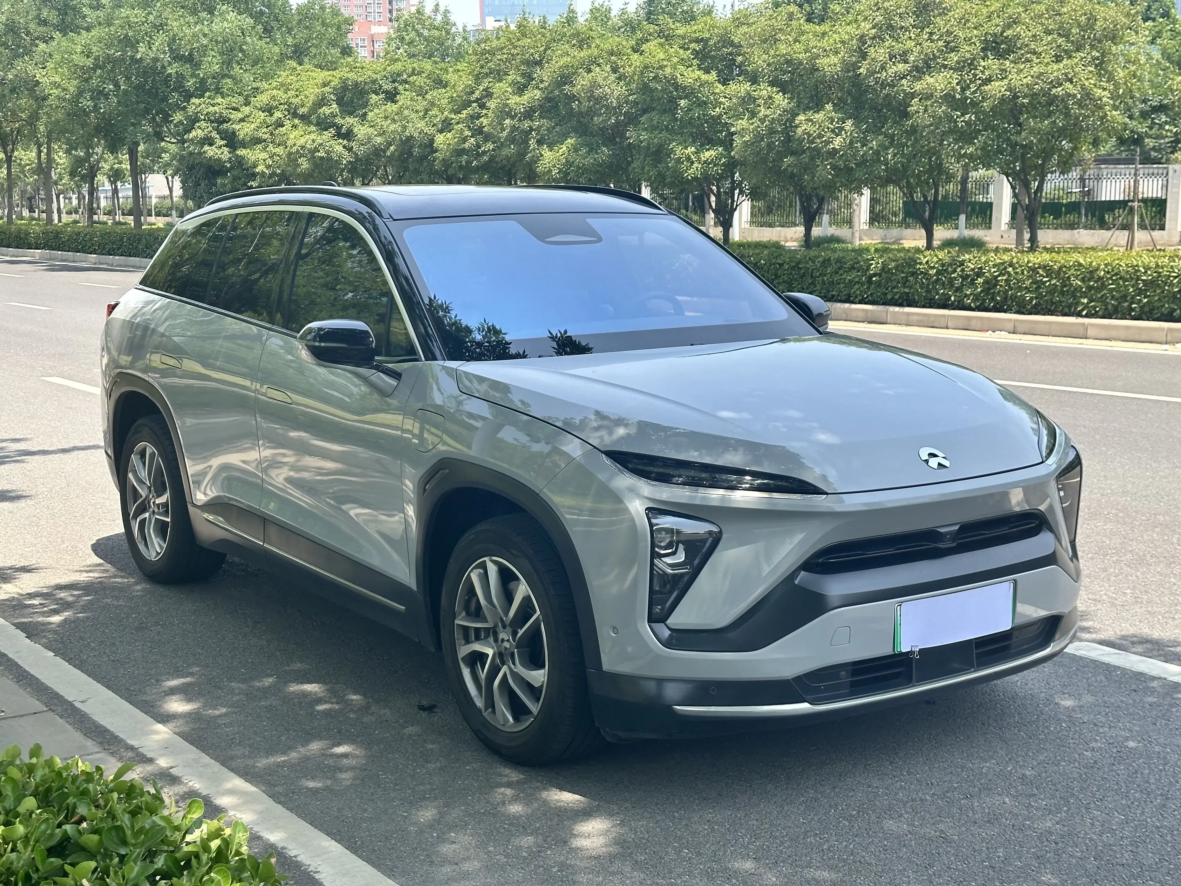 NIO ES6