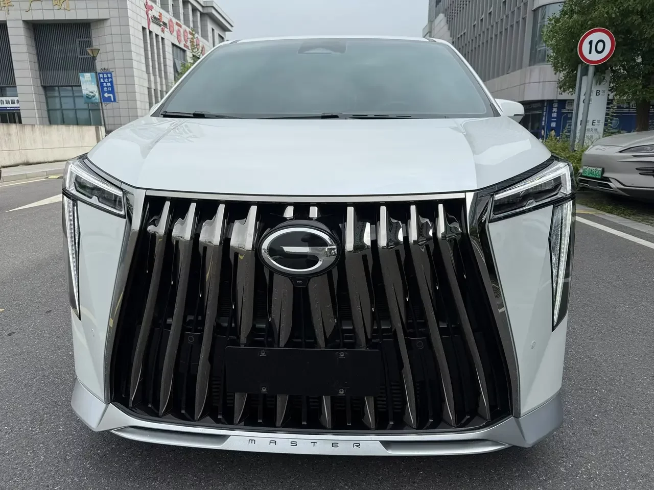 GAC Trumpchi M8