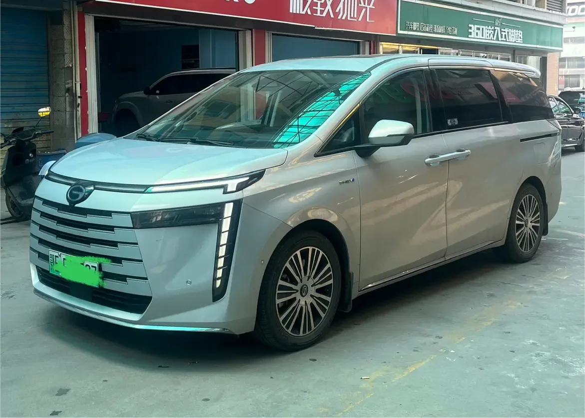 GAC Trumpchi E8 PHEV